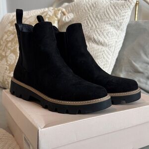 CL by Chinese Laundry Black Ankle Booties 8.5